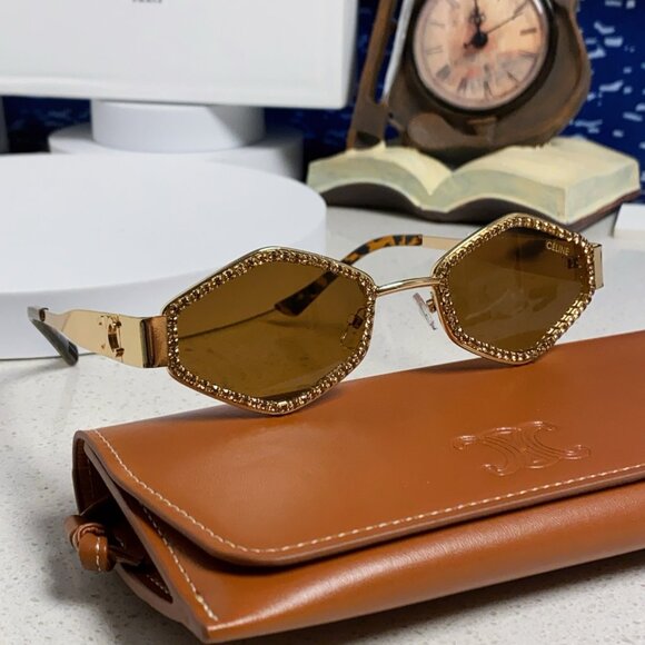 Radiant Celine Gold Frame Sunnies - Picture 1 of 7